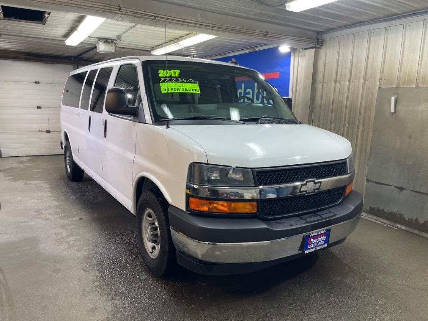 2017 Chevrolet Express Passenger LS's photo