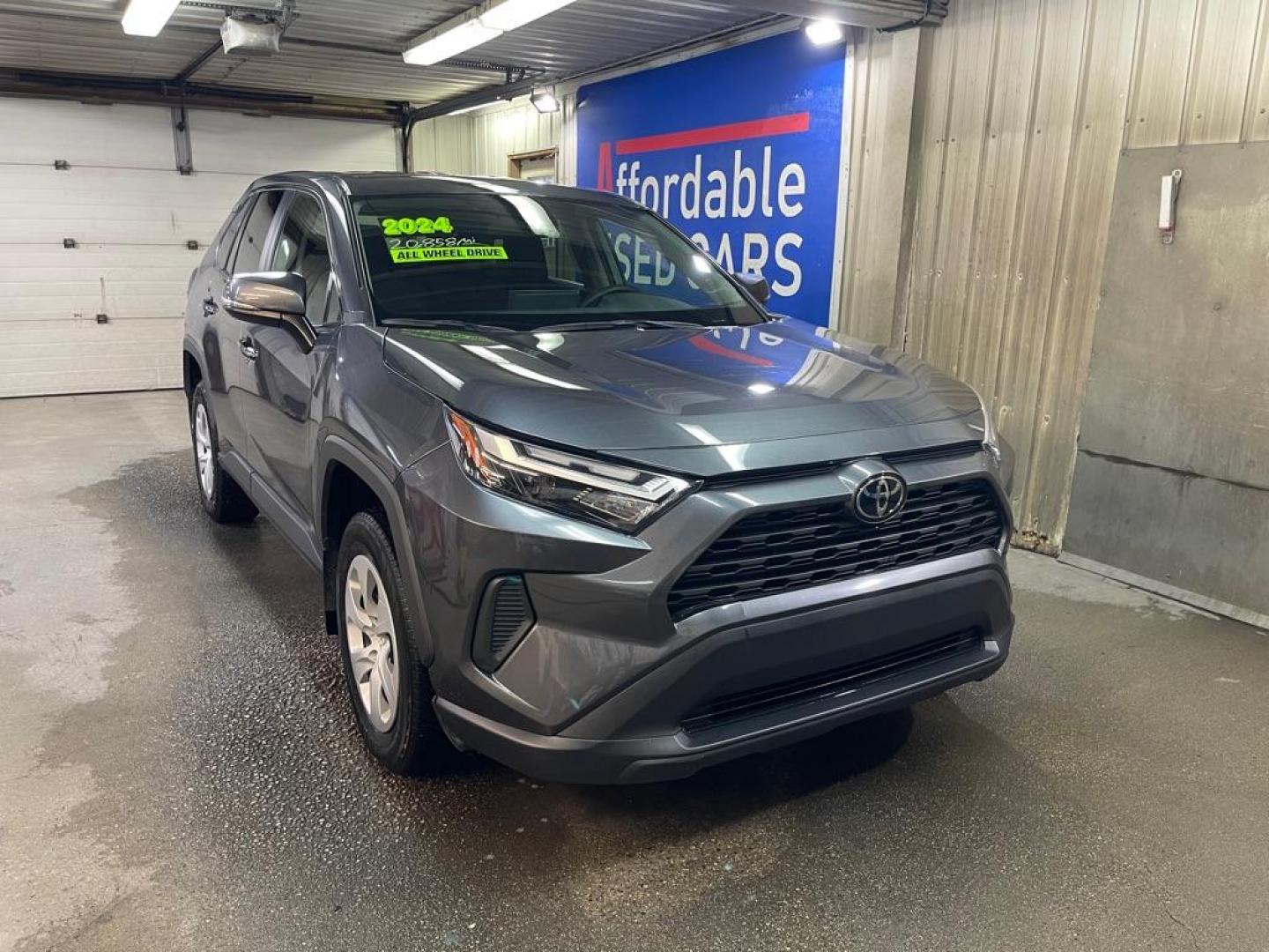 2024 Toyota RAV4 LE AWD's photo