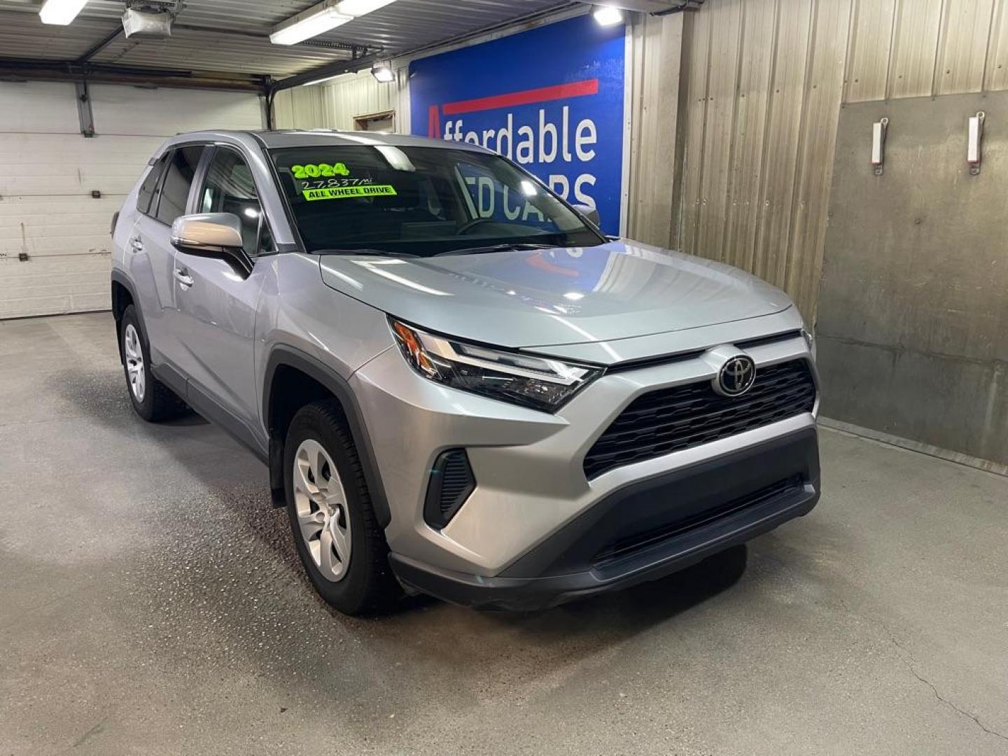 2024 Toyota RAV4 LE AWD's photo