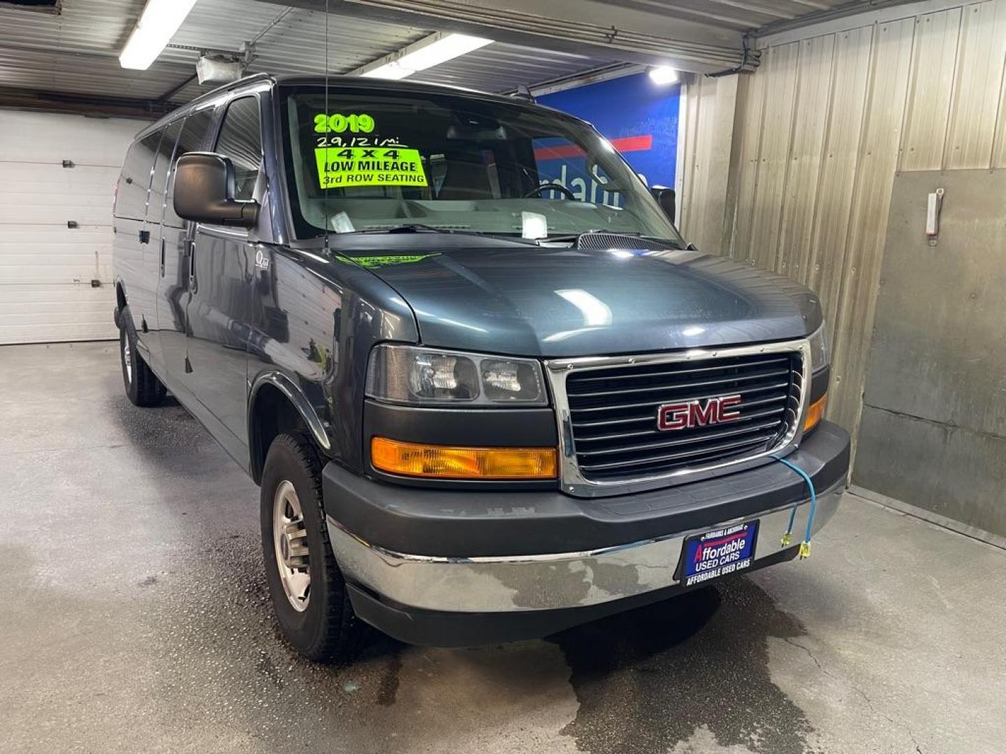 2019 GMC Savana 3500 LT Ext WB's photo
