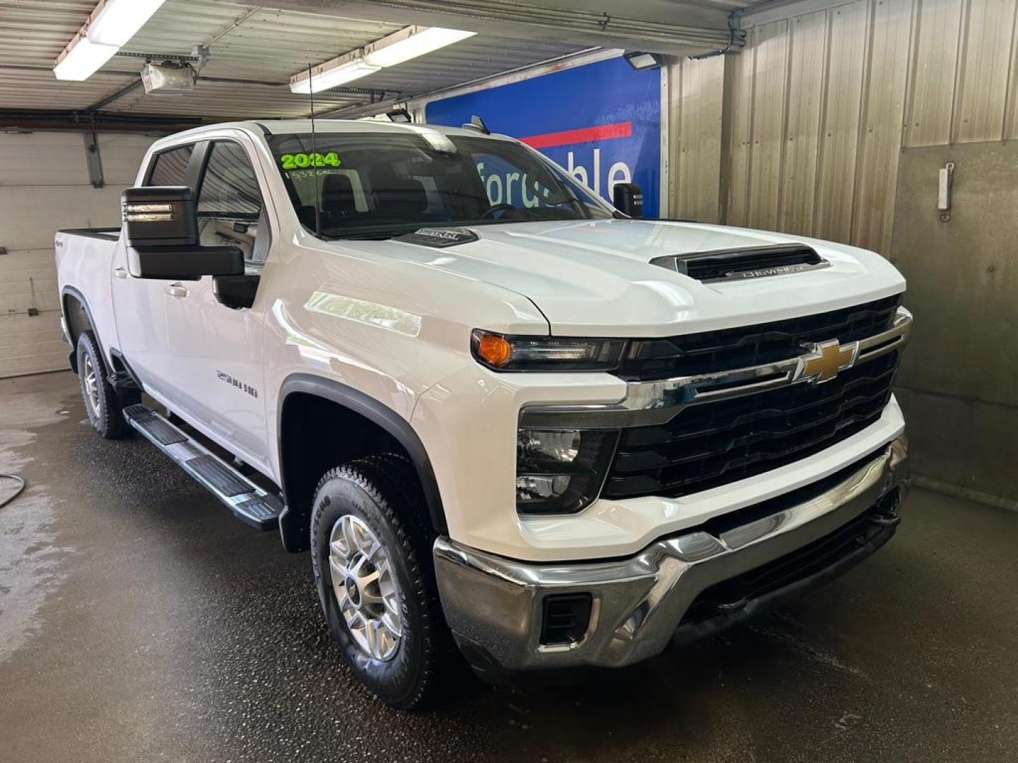 2024 Chevrolet Silverado HD LT 4WD Crew Cab Standard Box's photo