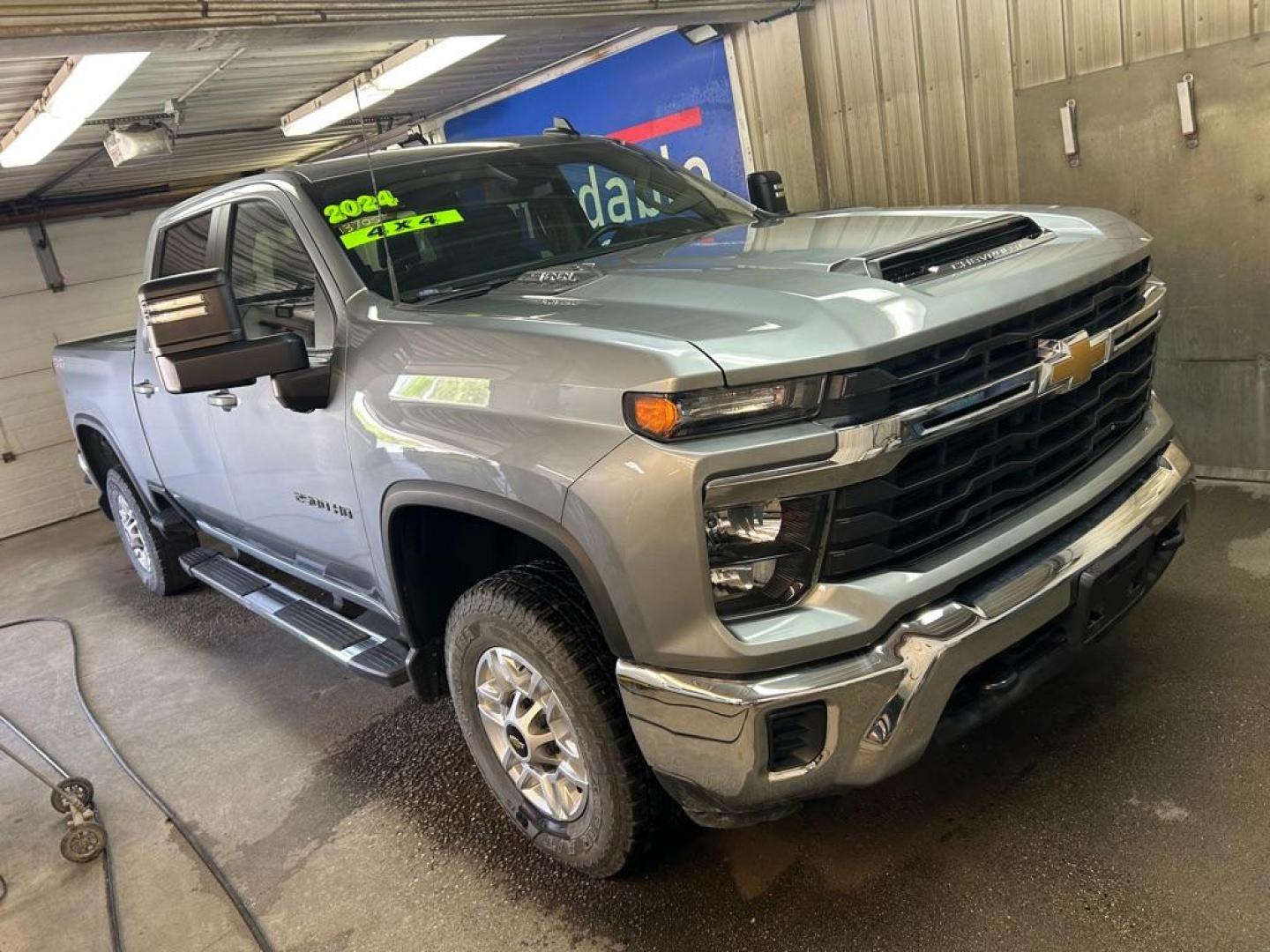 2024 Chevrolet Silverado HD LT 4WD Crew Cab Standard Box's photo