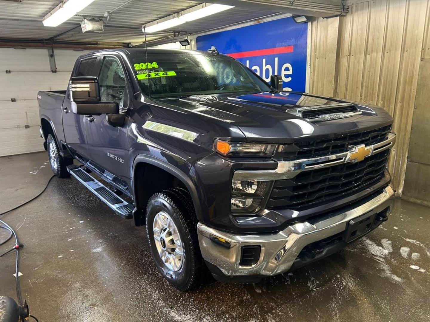 2024 Chevrolet Silverado HD LT 4WD Crew Cab Standard Box's photo