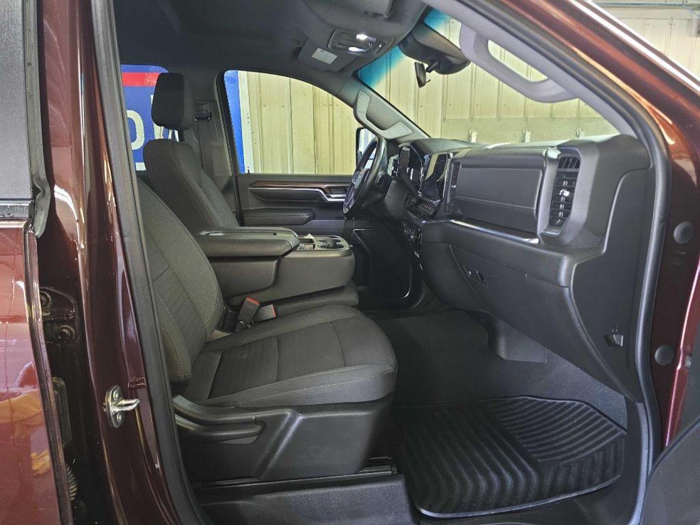 2024 Chevrolet Silverado HD LT 4WD Crew Cab Standard Box's photo